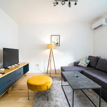 Sun Square Apartman *