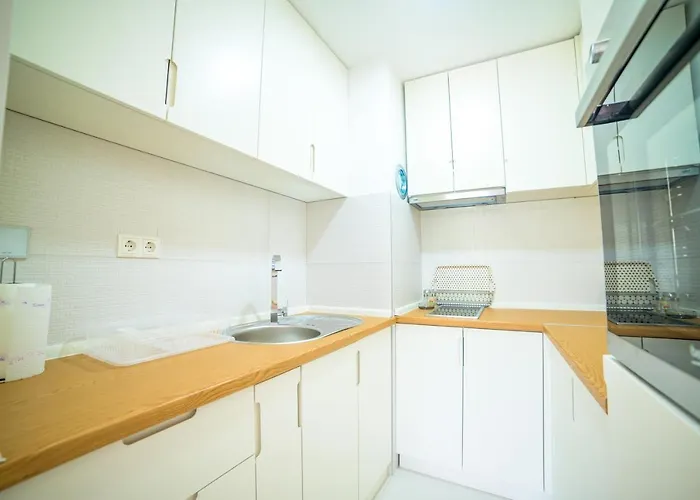 Sun Square アパート トゥズラ